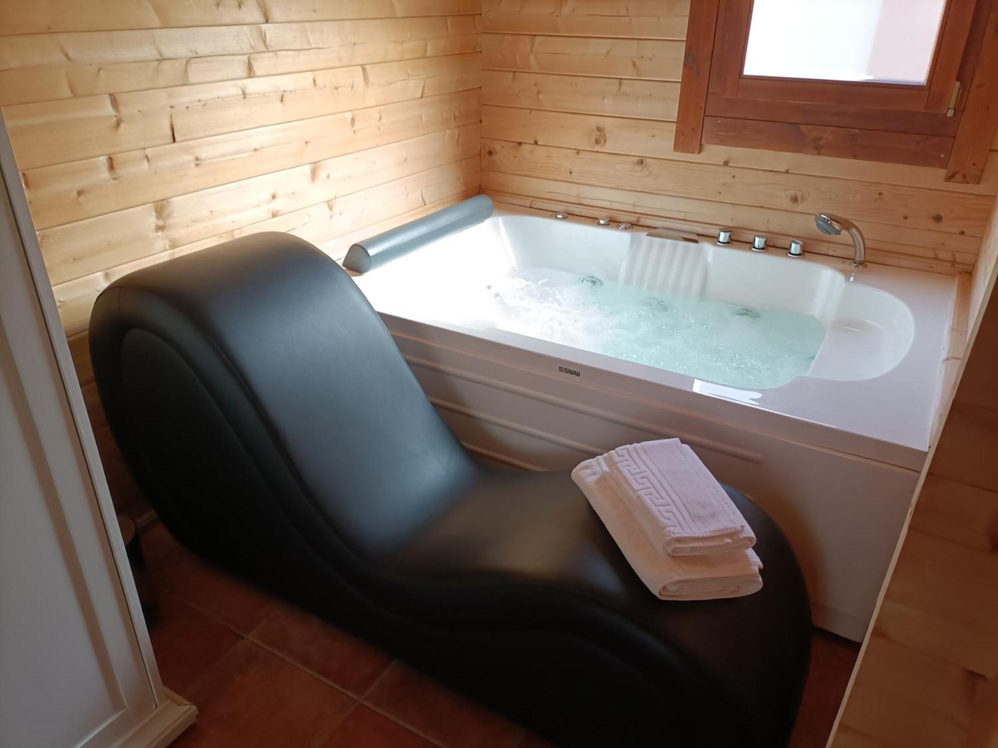 La Dehesilla De Toledo Escapada Romantica Jacuzzi Sillon Tantrico Cobisa ภายนอก รูปภาพ